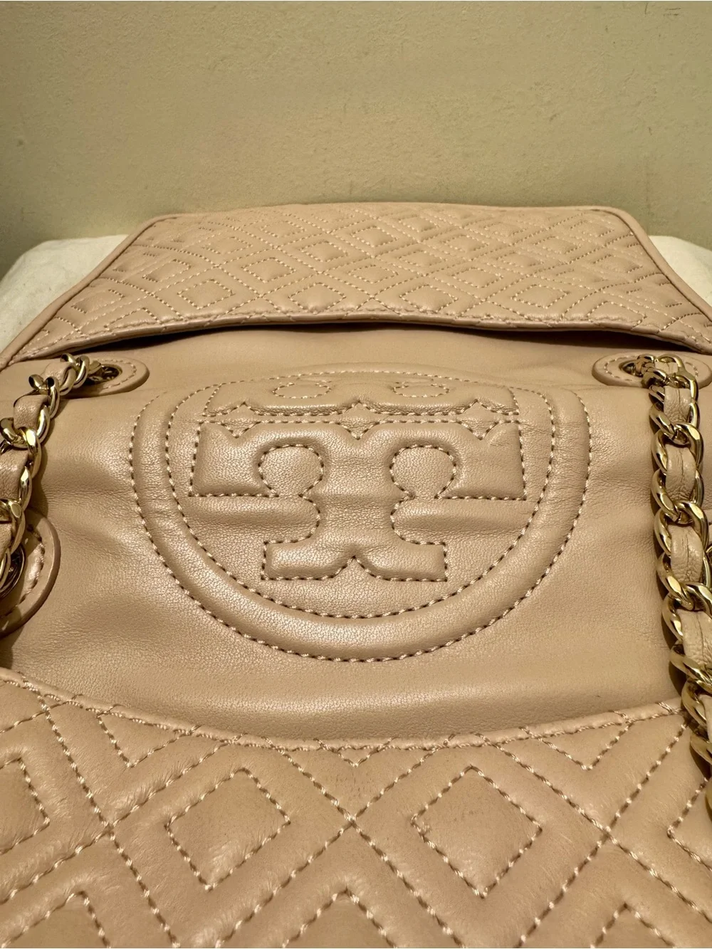 PRE-LOVED Tory Burch Fleming Quilted Leather Medium Convertible Shoulder Bag
